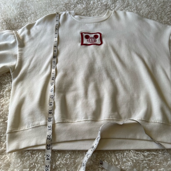 Disney World Christmas Holidays 2023 Women Embroidered Cream Red Pullover Sz L - Picture 5 of 8
